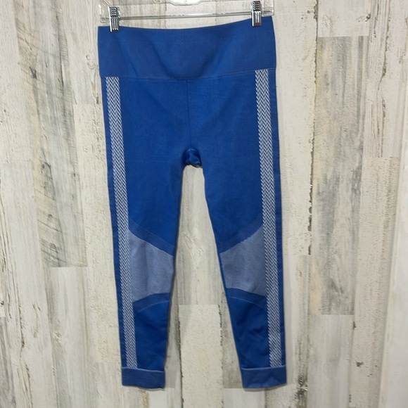 Fabletics High-Waisted Seamless Check Leggings Blue White Size Medium - Picture 8 of 9